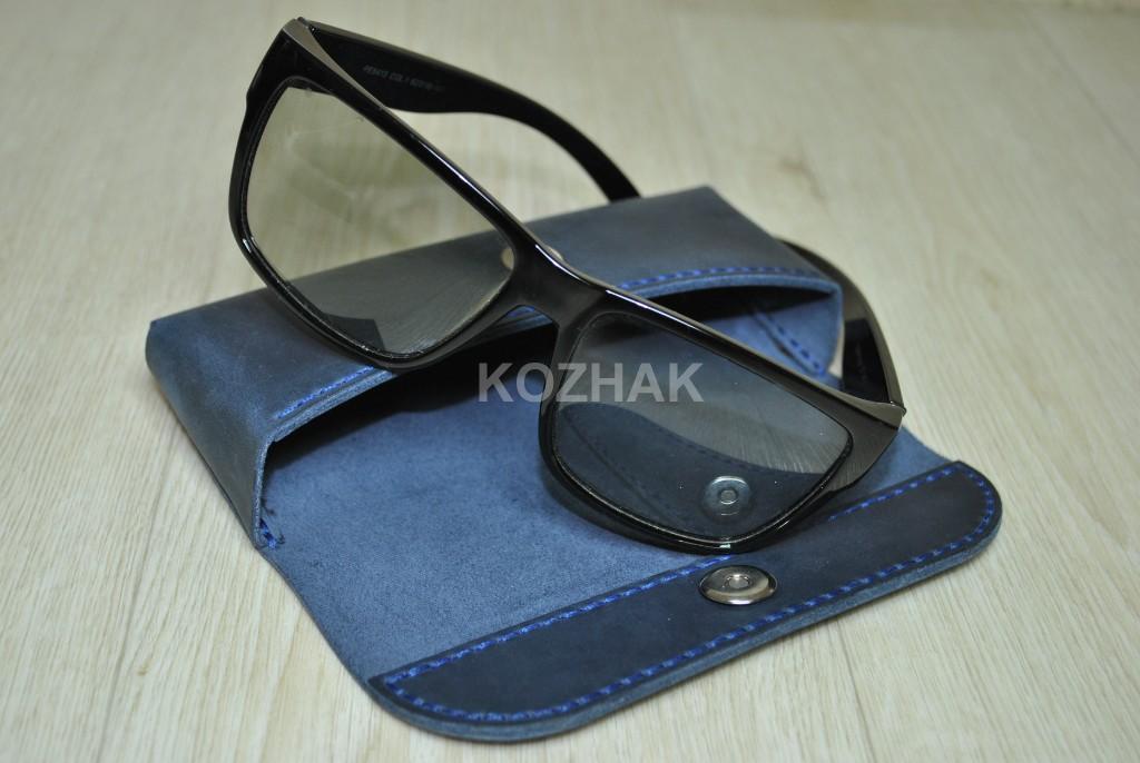 Футляр для сонцезахисних окулярів з темно-синьої шкіри