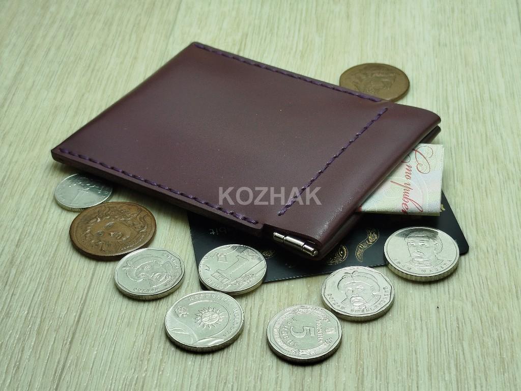 Стильна шкіряна монетниця ручної роботи бордо