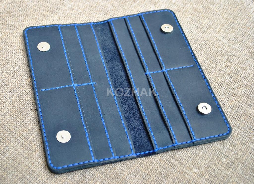 Удобный портмоне темно-синего цвета из кожи ручной работы