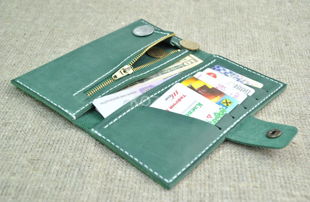 Стильный кошелек из натуральной кожи зеленого цвета