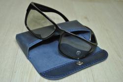 Футляр для сонцезахисних окулярів з темно-синьої шкіри