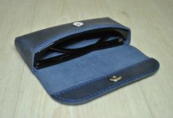 Футляр для сонцезахисних окулярів з темно-синьої шкіри