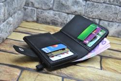 Універсальний гаманець для грошей та автодокументів