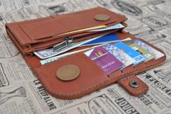 Стильний шкіряний місткий гаманець