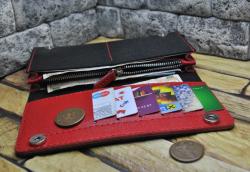 Кожаный черно-красный кошелек ручной работы